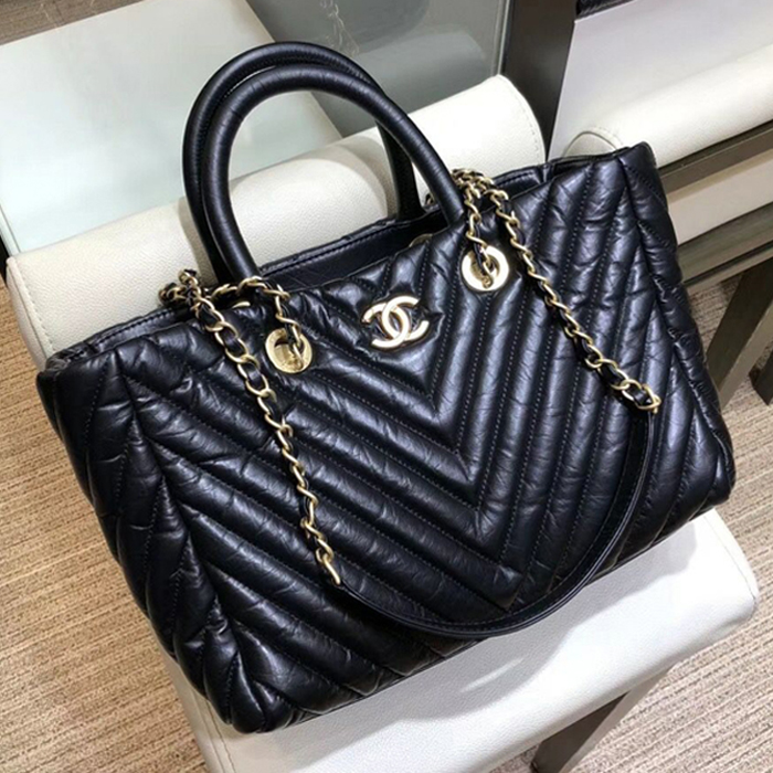 Chanel Chevron Aged Calfskin Large Shopping Bag A57974 Black 2018