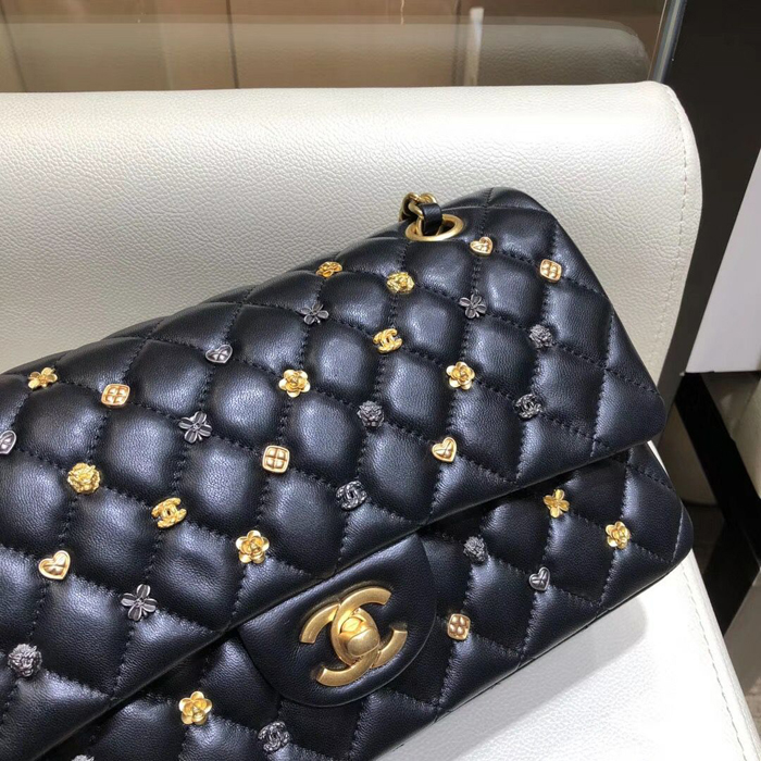 Chanel 18K Charms Medium Classic Flap Bag A01112 Black Gold 2018