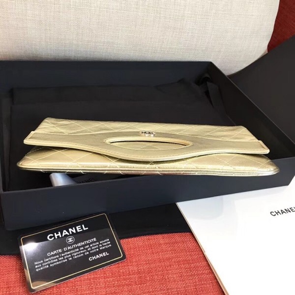Chanel Metallic Crumpled Goatskin Chanel 31 Pouch Clutch A70521 Gold 2019