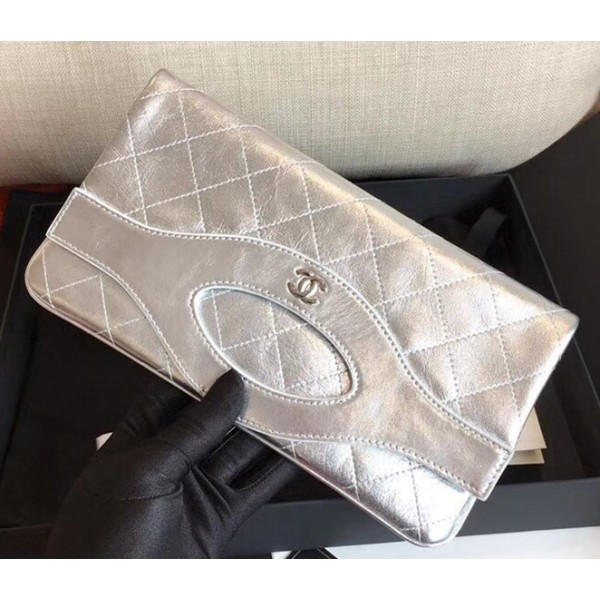 Chanel Metallic Crumpled Goatskin Chanel 31 Pouch Clutch A70520 Silver 2019