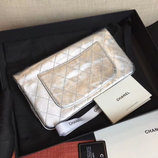 Chanel Metallic Crumpled Goatskin Chanel 31 Pouch Clutch A70520 Silver 2019