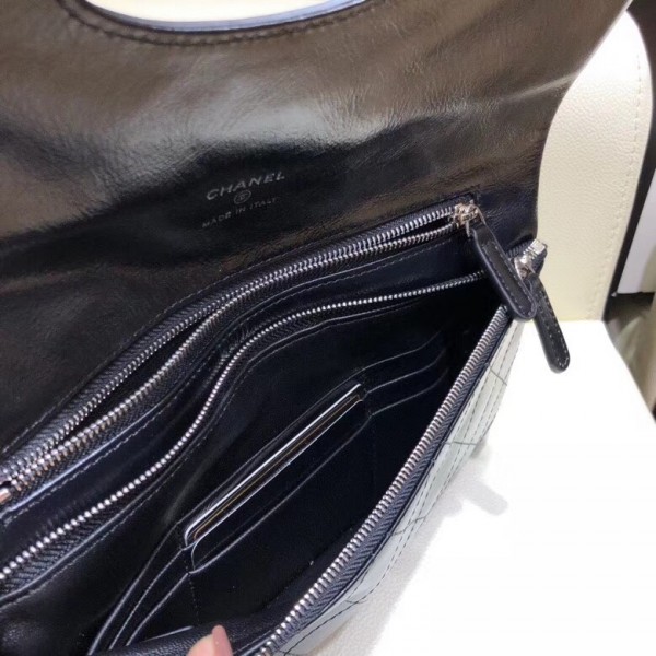 Chanel Calfskin Chanel 31 Pouch Clutch A70520 Black 2019