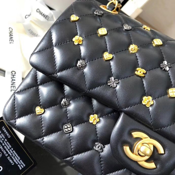 Chanel 18K Charms Medium Classic Flap Bag A01112 Black Gold 2018