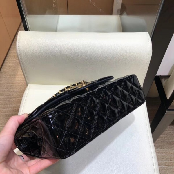 Chanel Classic Flap Medium Bag Black in Patent Leather with Gold Hardware