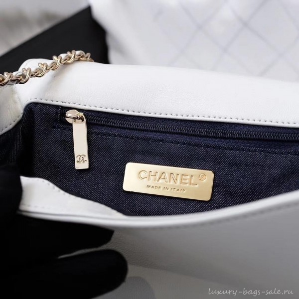 Chanel Lambskin CC Logo Flap Bag AS0321 White 2019