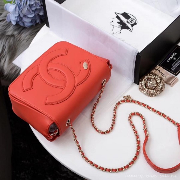 Chanel Lambskin CC Logo Flap Bag AS0321 Red 2019