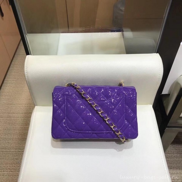 Chanel Classic Flap Small Bag A1116 purple in Patent Leather with gold Hardware