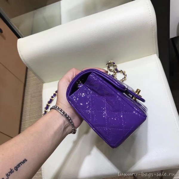 Chanel Classic Flap Small Bag A1116 purple in Patent Leather with gold Hardware
