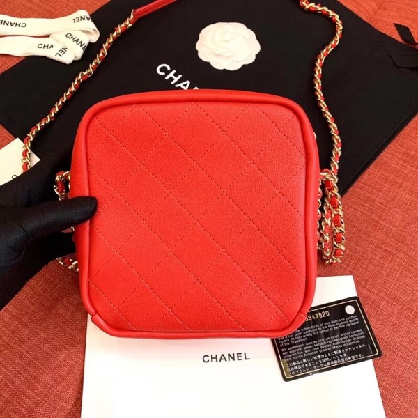 Chanel Casual Trip North/South Camera Case Bag AS0139 Red 2019