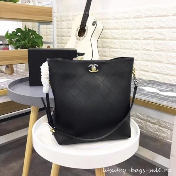 Chanel hobo handbag AS0414 black