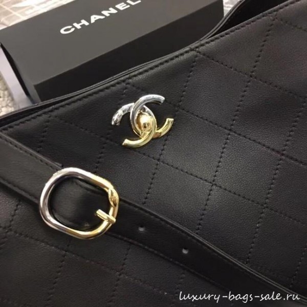 Chanel hobo handbag AS0414 black