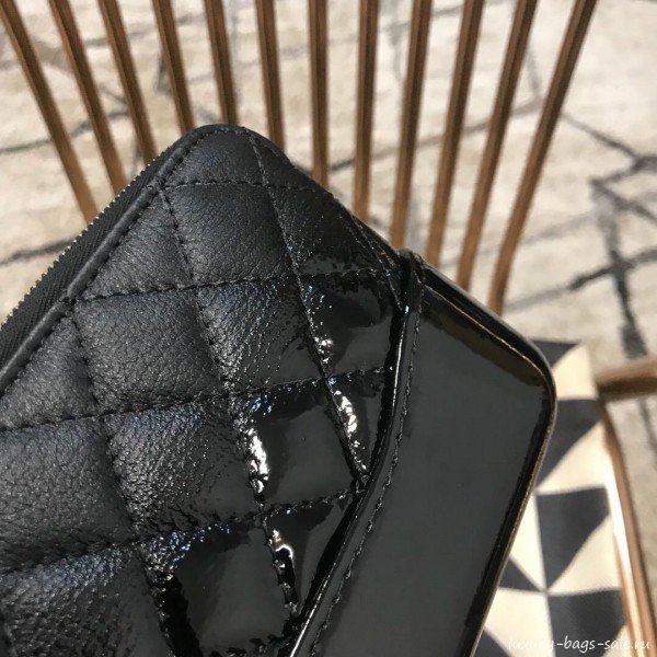 Chanel Gabrielle Clutch on Chain/Mini Bag in Grained Leather A94505 Black 2019 Collection