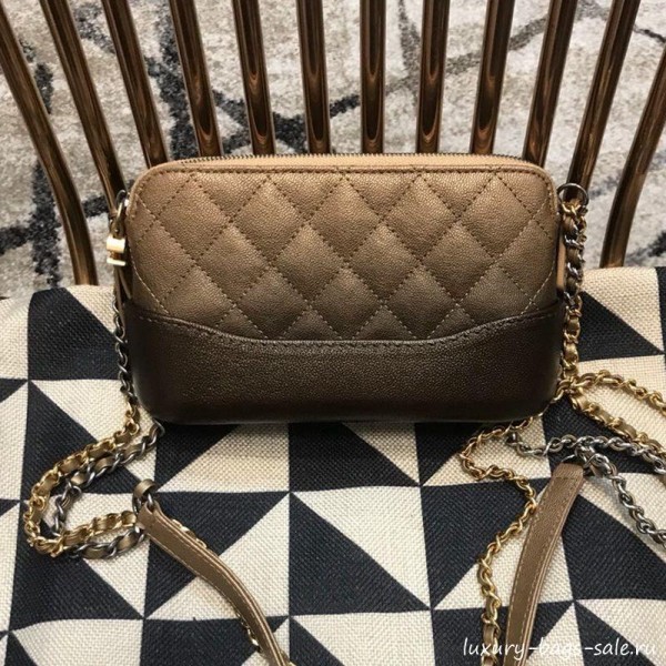 Chanel Gabrielle Clutch on Chain/Mini Bag in Grained Leather A94505 Khaki 2019 Collection