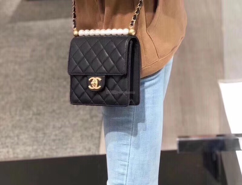 Chanel Flap Shoulder Bag Sheepskin Leather 77398 black 