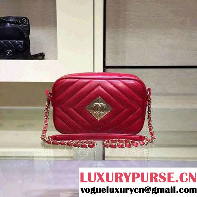 Chanel Red Chevron Camera Case Bag Fall 2015 Runway (2A143-120116 )