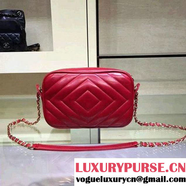 Chanel Red Chevron Camera Case Bag Fall 2015 Runway (2A143-120116 )