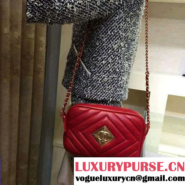 Chanel Red Chevron Camera Case Bag Fall 2015 Runway (2A143-120116 )