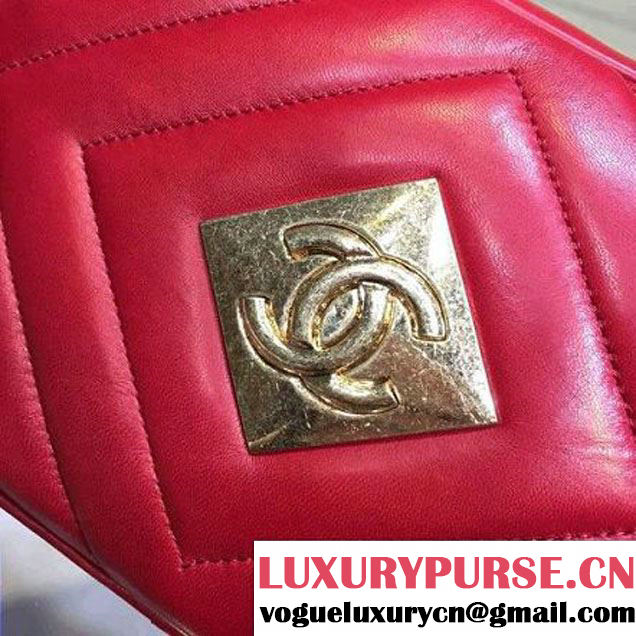 Chanel Red Chevron Camera Case Bag Fall 2015 Runway (2A143-120116 )