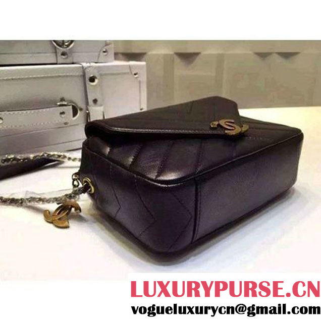 Chanel Small Herringbone Quilted Black Lambskin Camera Case With A Removable Pouch Cruise 2016 (FTH-121103 )