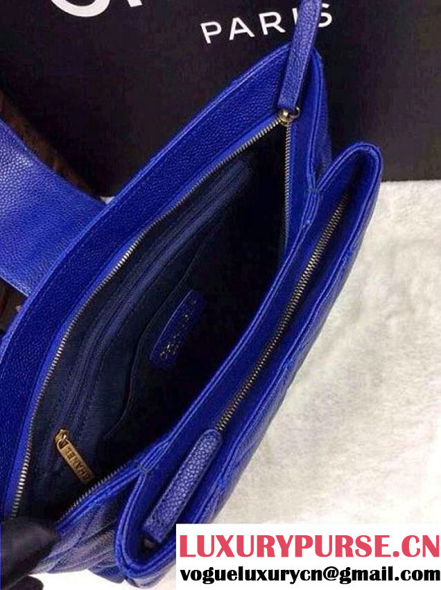 Chanel Blue Clutch Bag in Grained Calfskin CC tab - Spring Summer 2014
