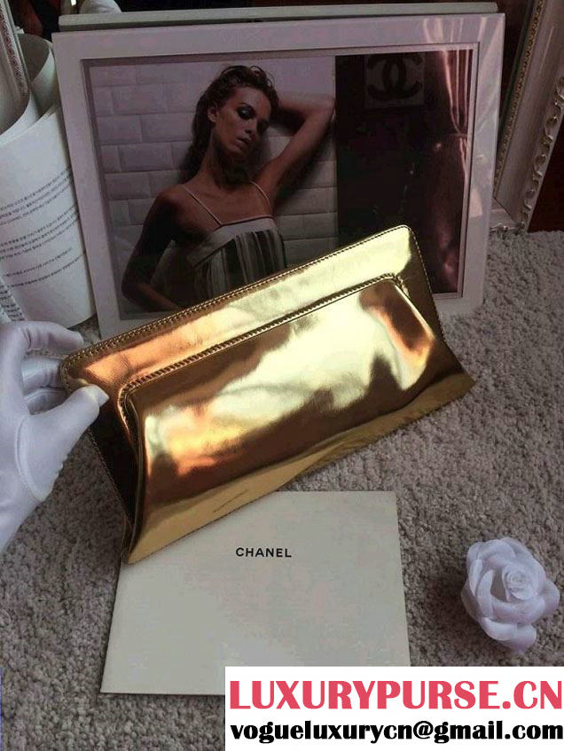 Chanel Gold Clutch "TWEED WE NEED"  Runway 2015