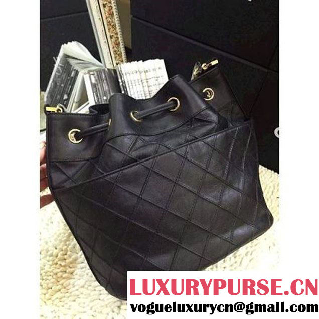 Chanel Drawstring Bucket Bag in black (HDD-013110 )