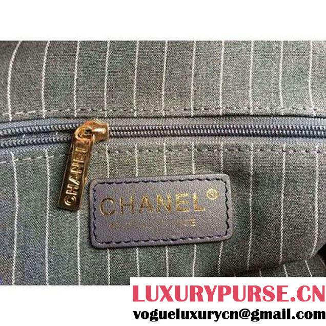 Chanel Drawstring Bucket Bag With A Big CC Signature in Grey-Blue (1a086-060623 )