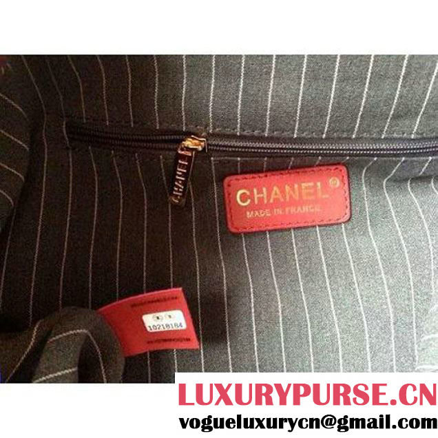 Chanel Drawstring Bucket Bag With A Big CC Signature in Red (1a086-060626 )