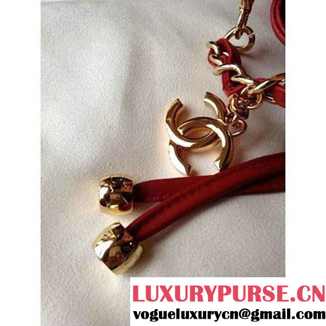 Chanel Drawstring Bucket Bag With A Big CC Signature in Red (1a086-060626 )
