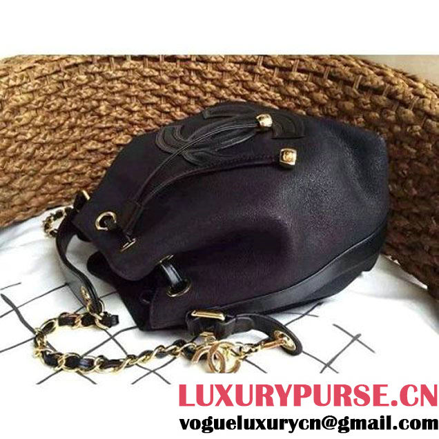 Chanel Drawstring Bucket Bag With A Big CC Signature in Black (1a086-060629 )