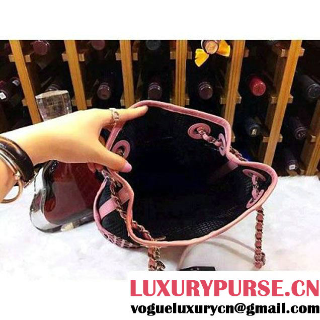 Chanel Hollowed-out Drawstring Bucket Bag in Pink 2015 (2a020-071402 )