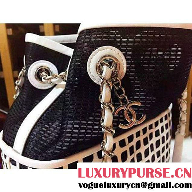 Chanel Hollowed-out Drawstring Bucket Bag in White 2015 (2a020-071405 )