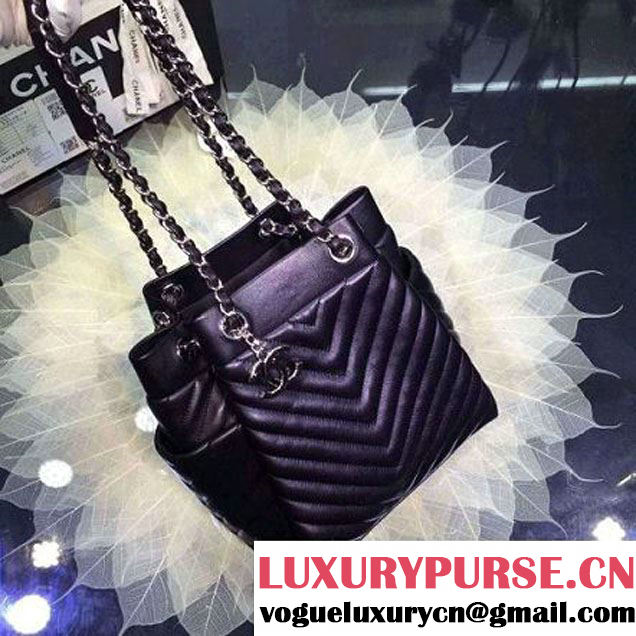 Chanel Black Smooth Calfskin Small Drawstring Bag A91135 Spring-Summer 2016 (2A057-6031408 )