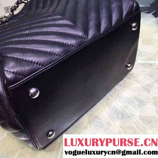 Chanel Black Smooth Calfskin Small Drawstring Bag A91135 Spring-Summer 2016 (2A057-6031408 )