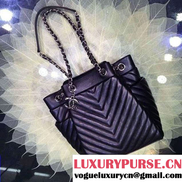 Chanel Black Smooth Calfskin Small Drawstring Bag A91135 Spring-Summer 2016 (2A057-6031408 )