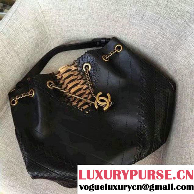 Chanel Calfskin & Python Leather Medium Drawstring Bag Black/Gold 2016 (AV-6111720 )