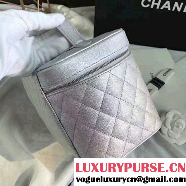 Chanel Grained Calfskin Small Vanity Case Pouch Cosmetic Bag Silver 2016 (KN-6122402 )