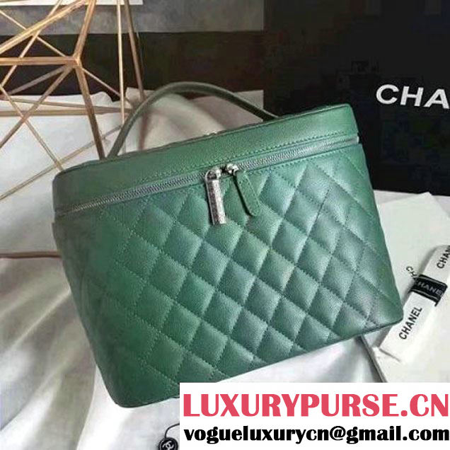 Chanel Grained Calfskin Medium Vanity Case Pouch Cosmetic Bag Green 2016 (KN-6122407 )