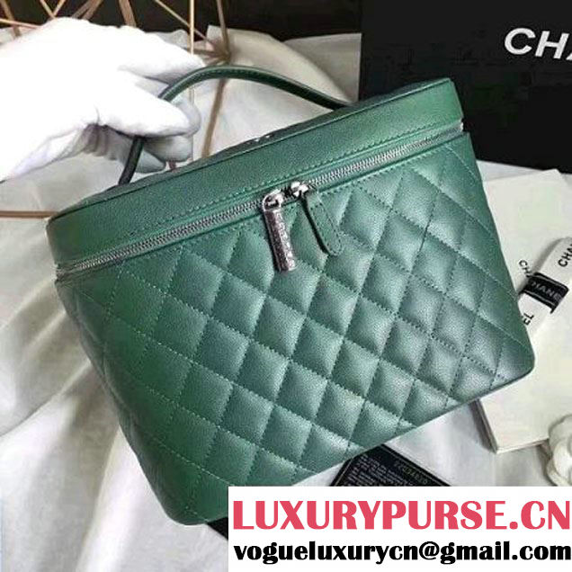 Chanel Grained Calfskin Medium Vanity Case Pouch Cosmetic Bag Green 2016 (KN-6122407 )
