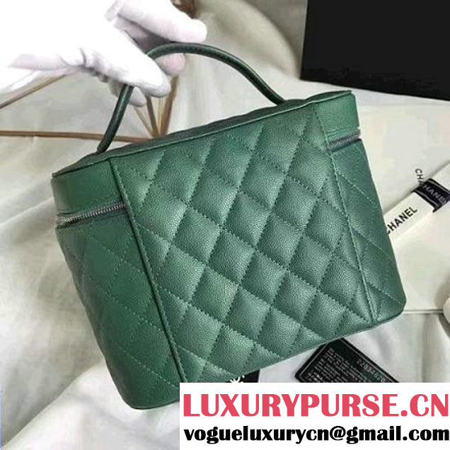 Chanel Grained Calfskin Small Vanity Case Pouch Cosmetic Bag Green 2016 (KN-6122408 )