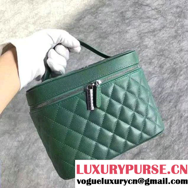 Chanel Grained Calfskin Small Vanity Case Pouch Cosmetic Bag Green 2016 (KN-6122408 )