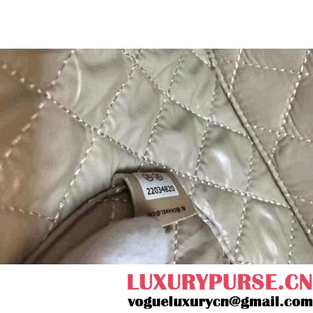 Chanel Grained Calfskin Medium Vanity Case Pouch Cosmetic Bag Beige 2016 (KN-6122409 )