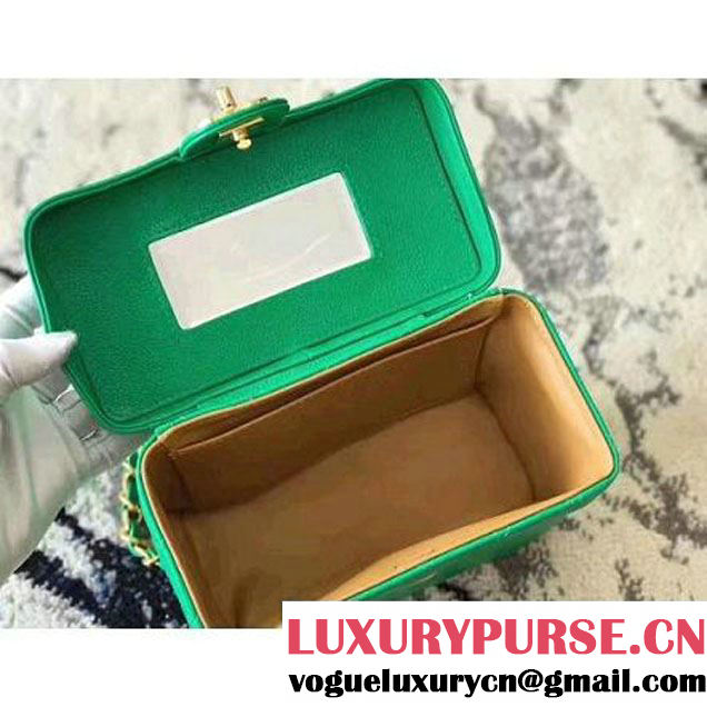 Chanel Grained Calfskin Medium Cosmetic Flap Box Bag Green 2017 (KN-7061614 )