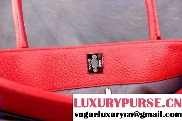 Chanel Cerf Tote Bag in Rouge