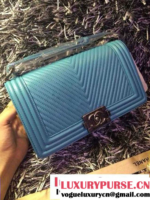 Chanel Boy Flap Bag With Herringbone Chevron Stitiching in Turquoise - Fall 2014