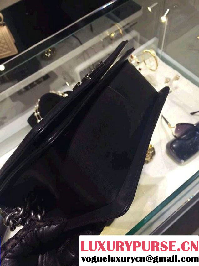 Chanel Medium Boy Flap Shoulder Bag A67086 in Lambskin Leather Black