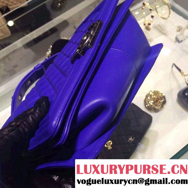Chanel Medium Boy Flap Shoulder Bag A67086 in Lambskin Leather Blue