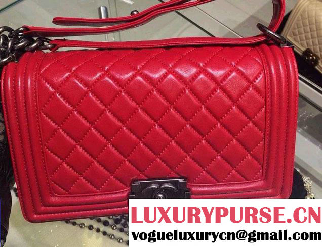 Chanel Medium Boy Flap Shoulder Bag A67086 in Lambskin Leather Red