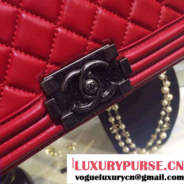 Chanel Medium Boy Flap Shoulder Bag A67086 in Lambskin Leather Red