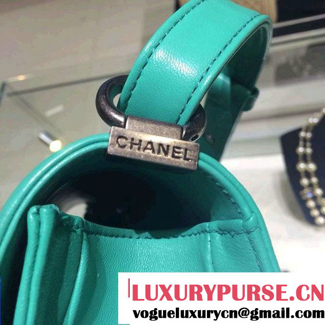 Chanel Medium Boy Flap Shoulder Bag A67086 in Lambskin Leather Turquoise